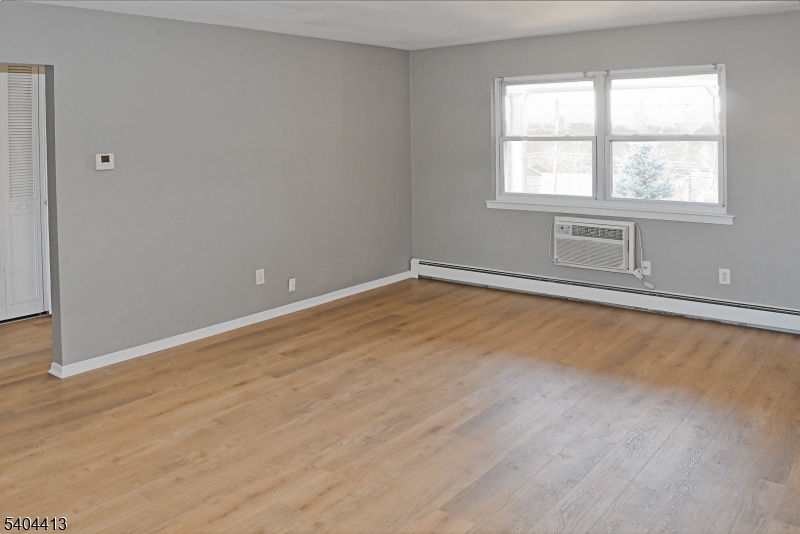 191 N Beverwyck Rd 10