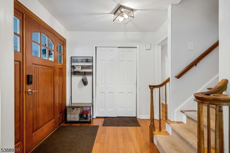 6 Fox Rd