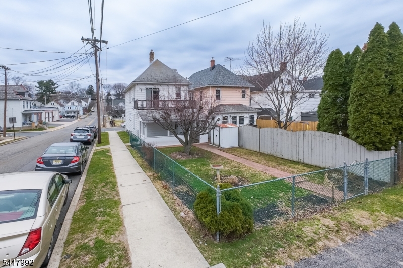 2 Wilson St