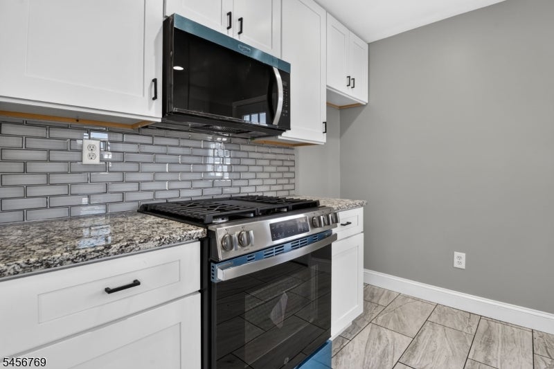 16 Oakwood Pl