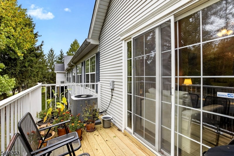 48 Waugh Ct 48