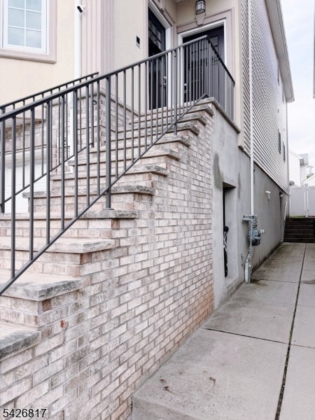 28 Davis St