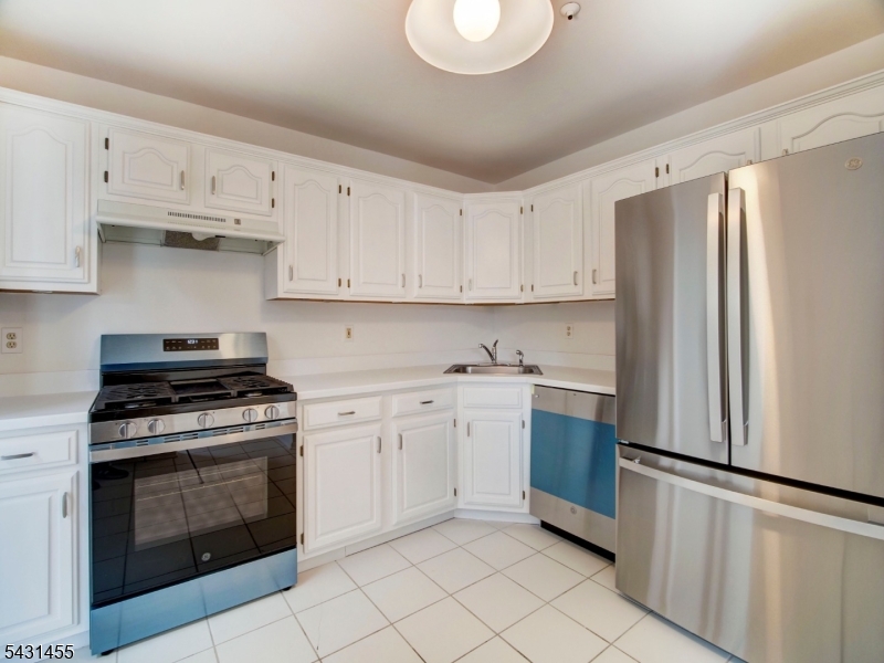 114 Potomac Dr 114