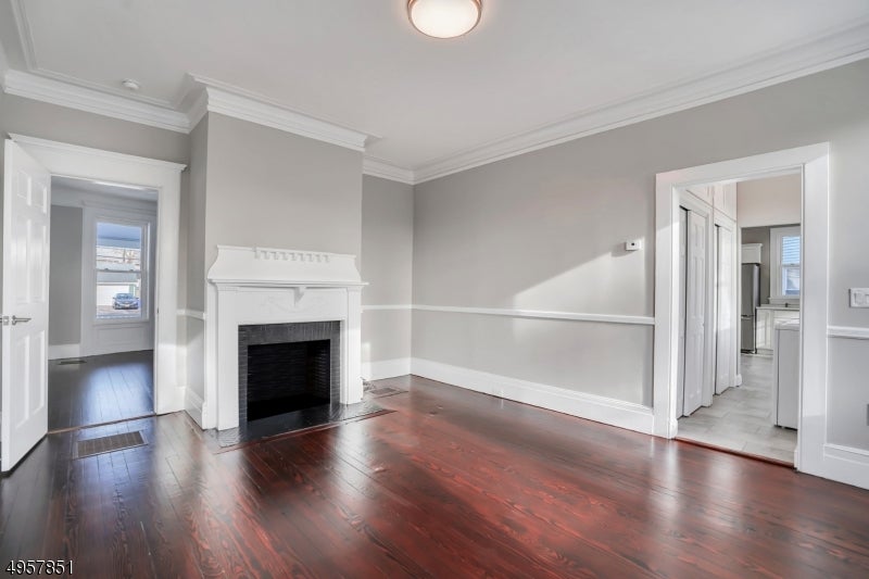 25 Olyphant Dr 1