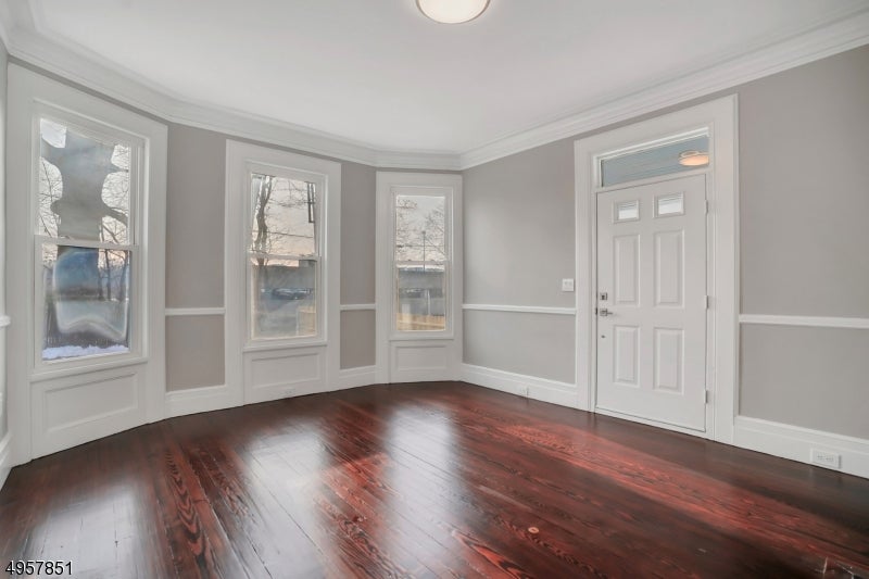 25 Olyphant Dr 1