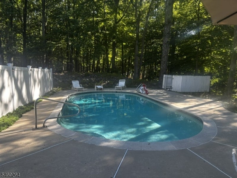23 Horizon Dr