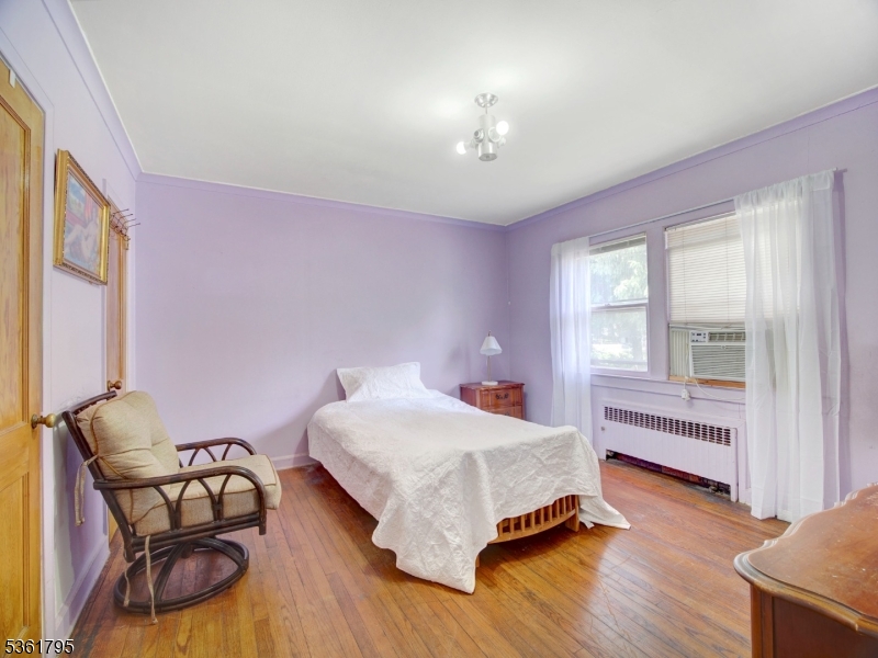136 Tooker Ave