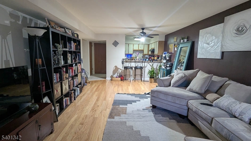 19 Plauderville Ave 110