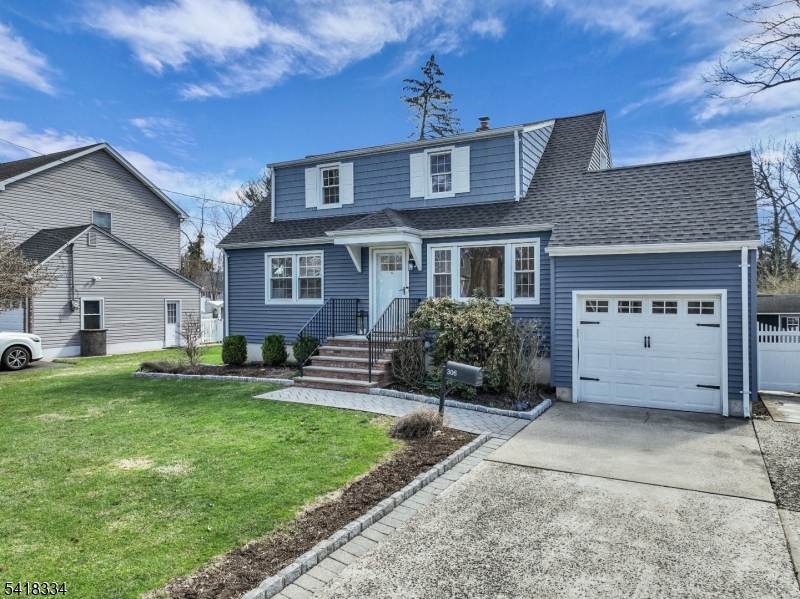 306 Bloomingdale Ave