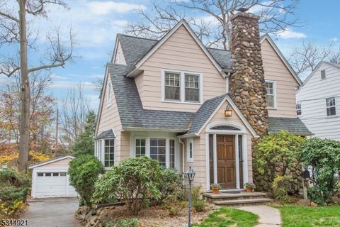 Photo of 214 Glen Ave, Millburn, NJ 07041 (MLS # 3991243)