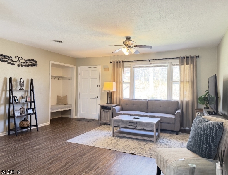 Homes for Sale in Northern NJ | ThisIsRiverEdge.com 6 Pennsylvania Way