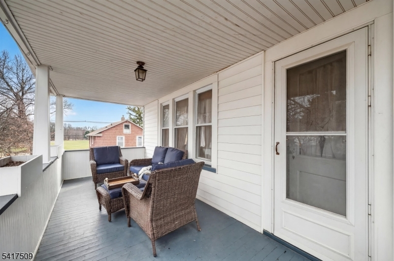10 Brookside Ave