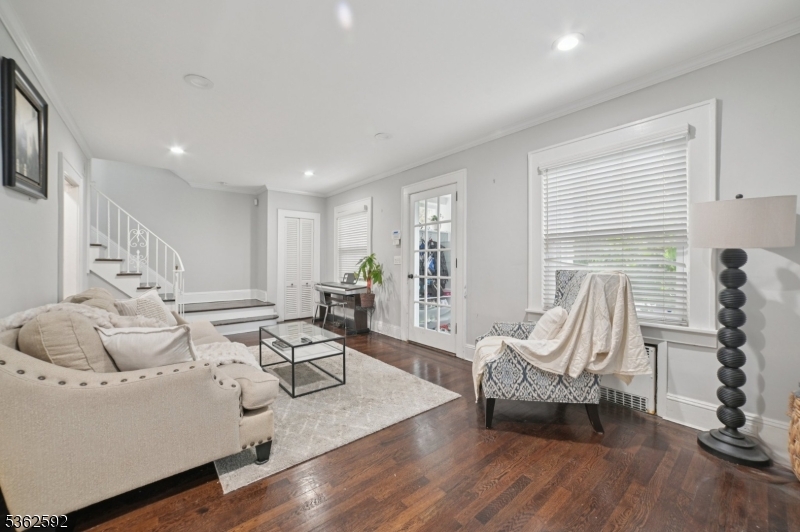 46 Maple St