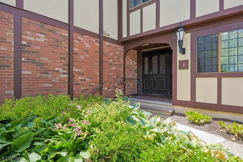 3E Avon Ct
