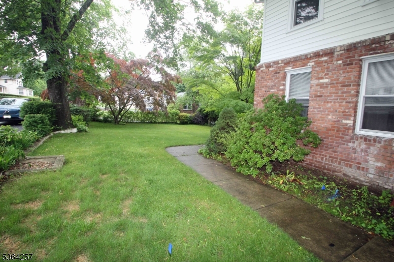 103 River Rd
