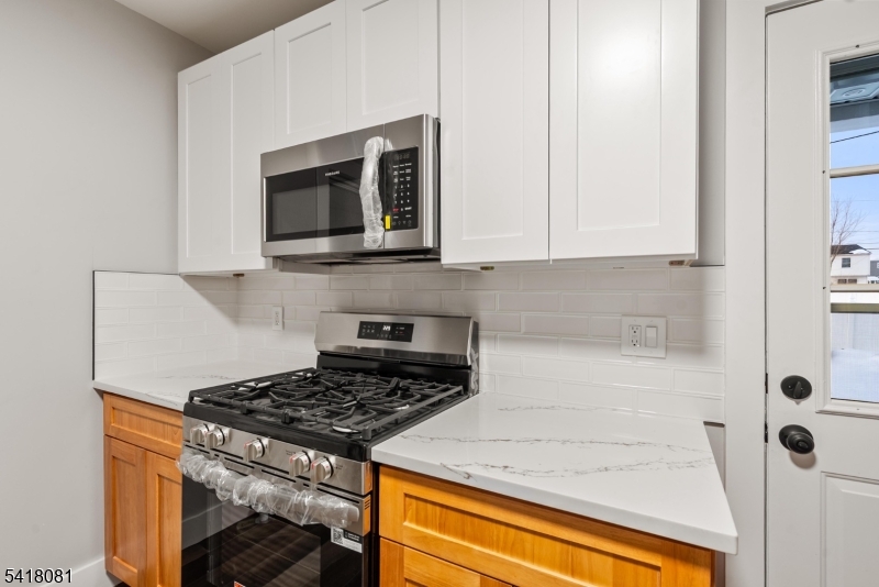 895-901 Port Reading Ave