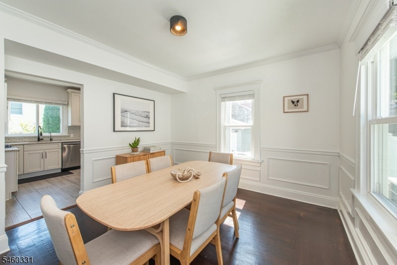6 John St
