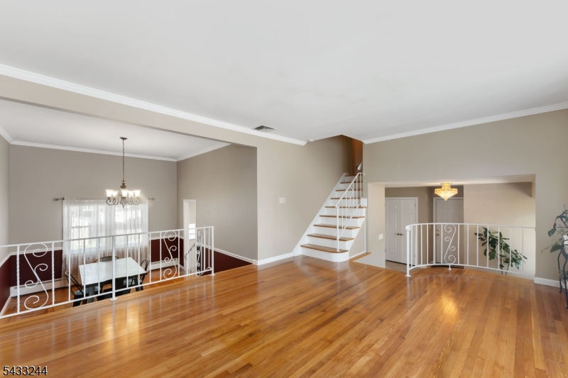 884 Peach Tree Rd