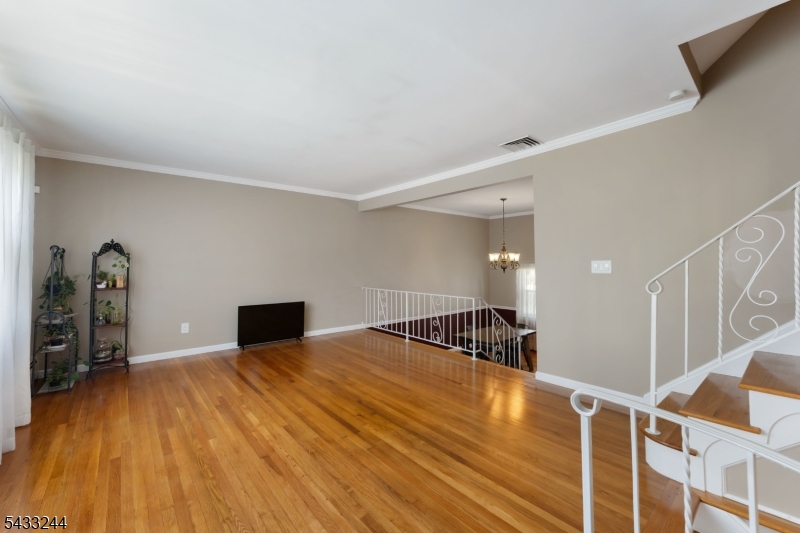 884 Peach Tree Rd