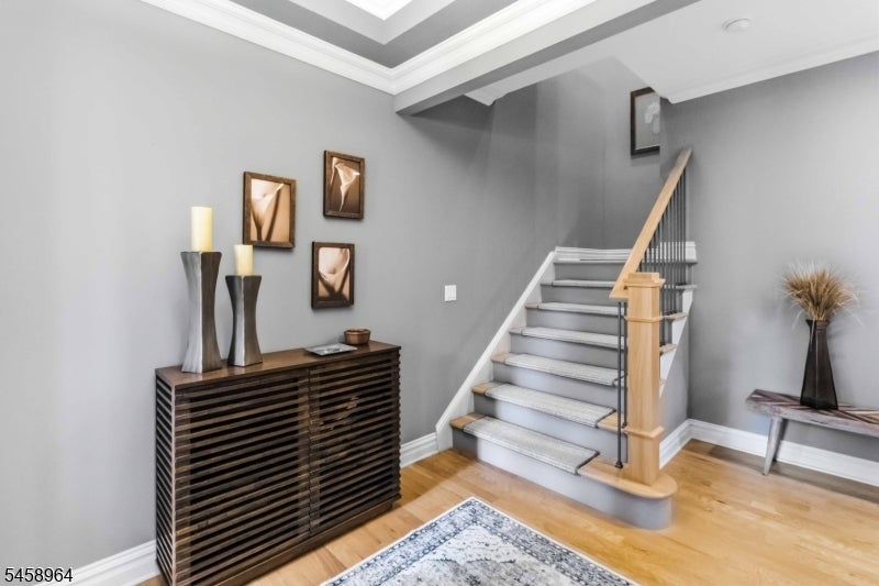 12 Whitney Farm Pl