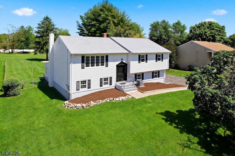 10 Red Oak Way