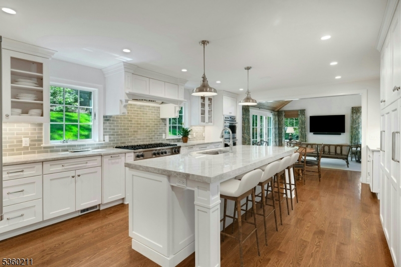 16 Sweetbriar Rd