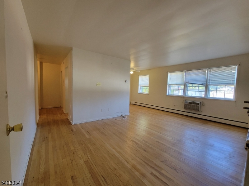 138 Roseland Ave, Unit 4