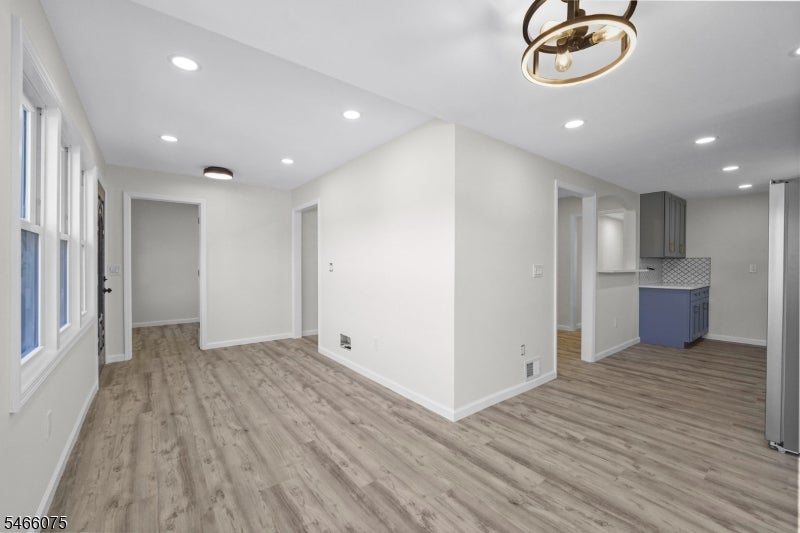 728 Glen Rd