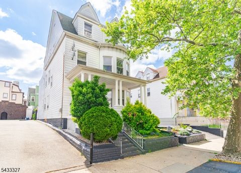 257 Parker St Newark City NJ 07104