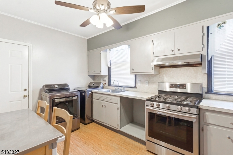 257 Parker St