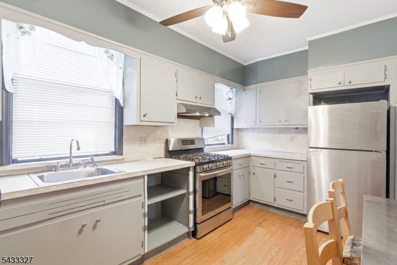 257 Parker St