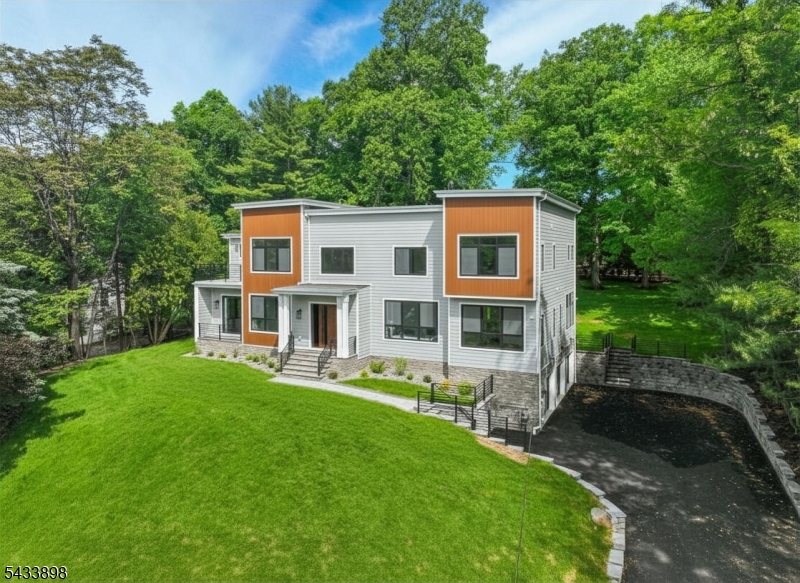 8 Fordham Rd