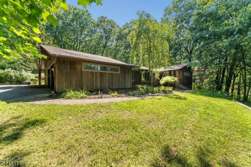 9 Delwood Rd