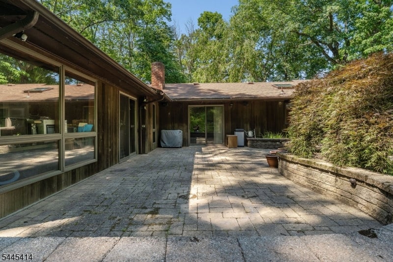 9 Delwood Rd