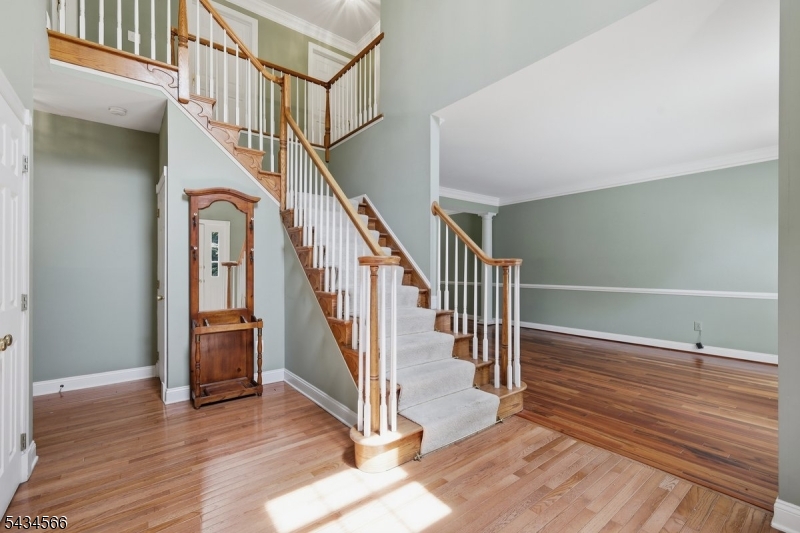 6 Janet Dr