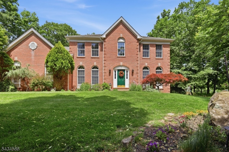 6 Janet Dr