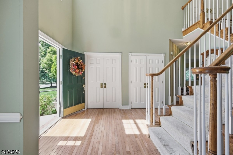 6 Janet Dr