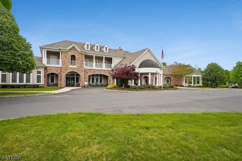 2104 Conrad Way 104