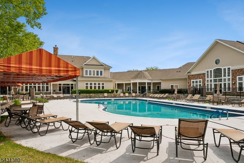 2104 Conrad Way 104