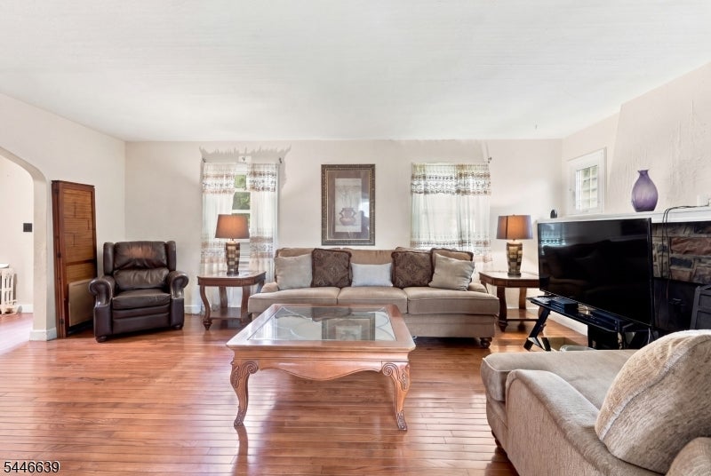 928 Beechwood Ct