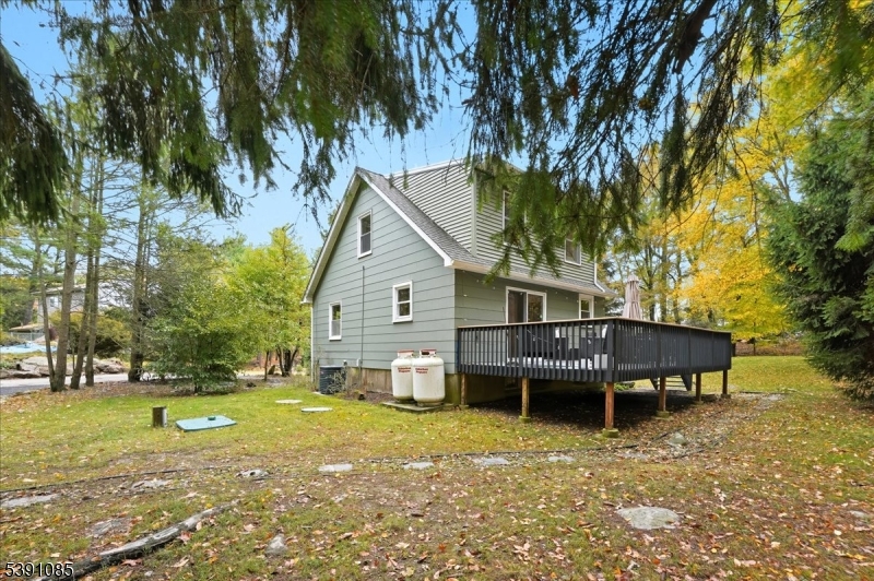 199 Snake Den Rd