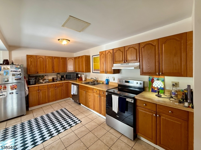 301 W BlackWell St 2