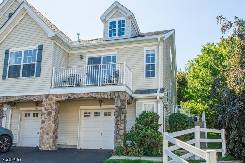 904 Wendover Ct