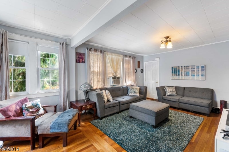 139 Coddington St