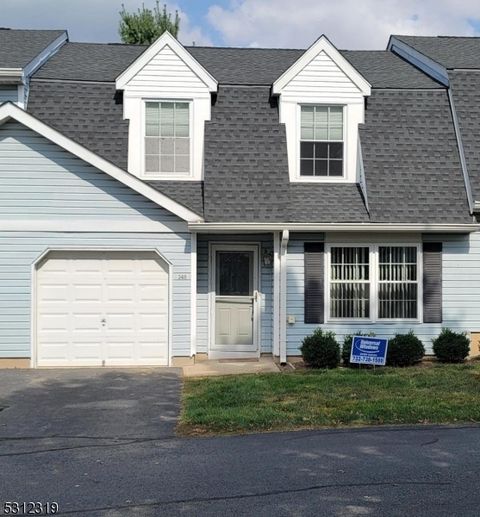 Photo of 348 Cotswold Pl, Franklin, NJ 08873 (MLS # 3995492)