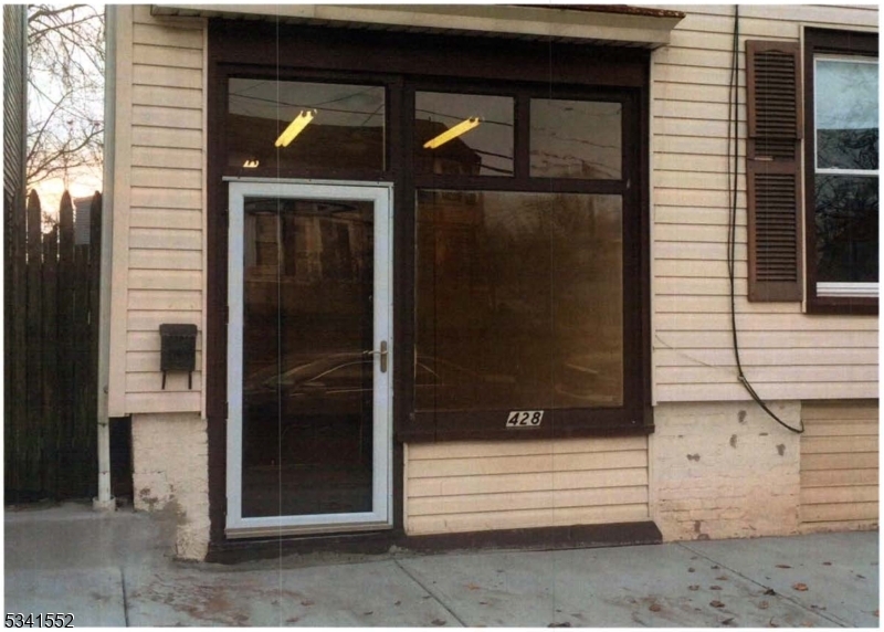 428-434 W Grand Avenue