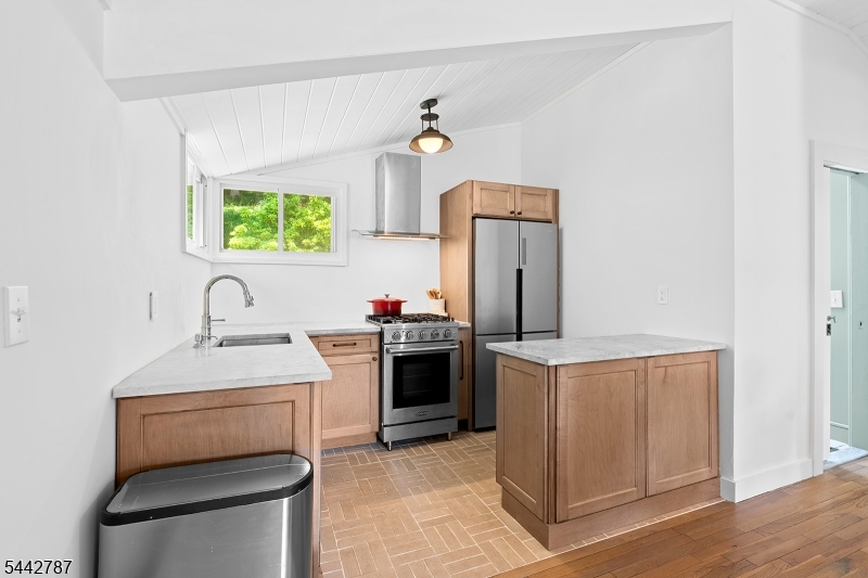 106 Seneca Lake Rd