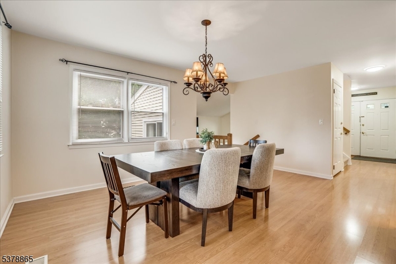 85 Lexington Ln