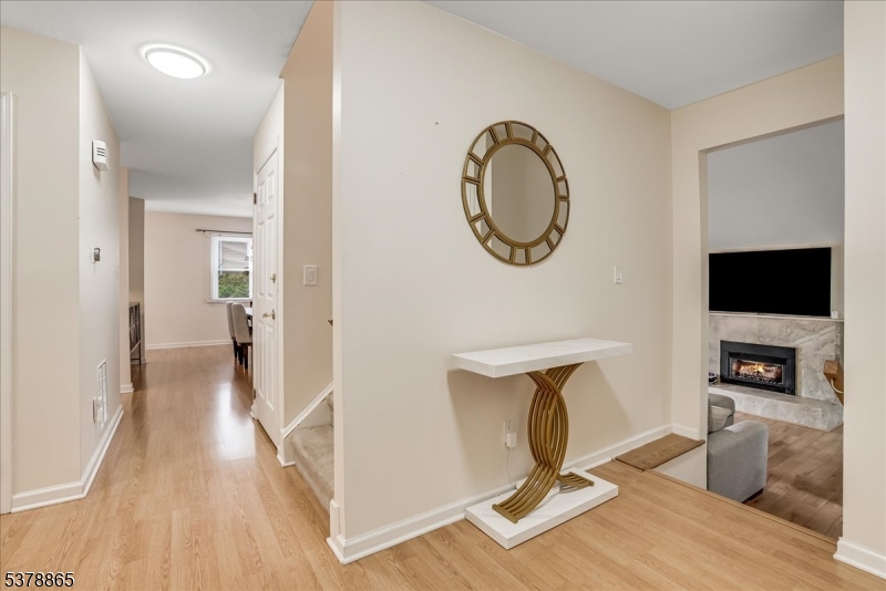 85 Lexington Ln