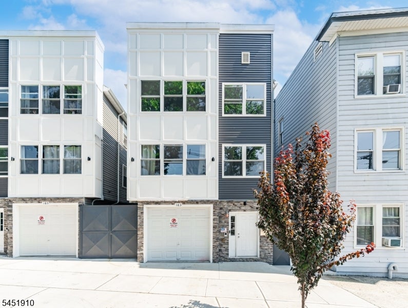 185 Sylvan Ave